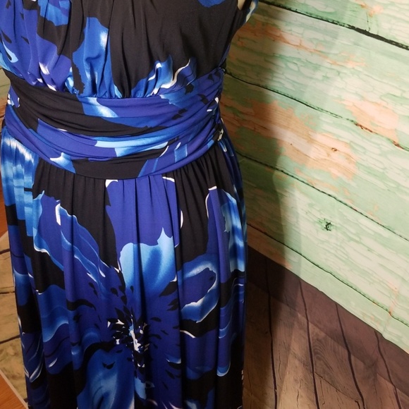 Maggie London blue flower dress - Picture 3 of 5